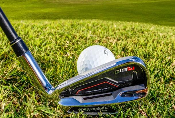 How to choose the best golf irons for you Aaa-golf-irons