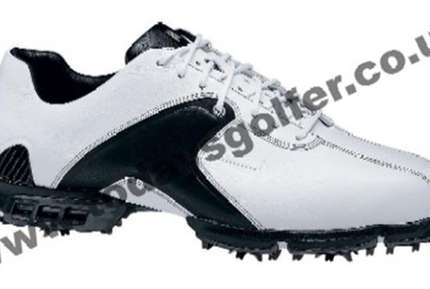 tiger woods new shoes