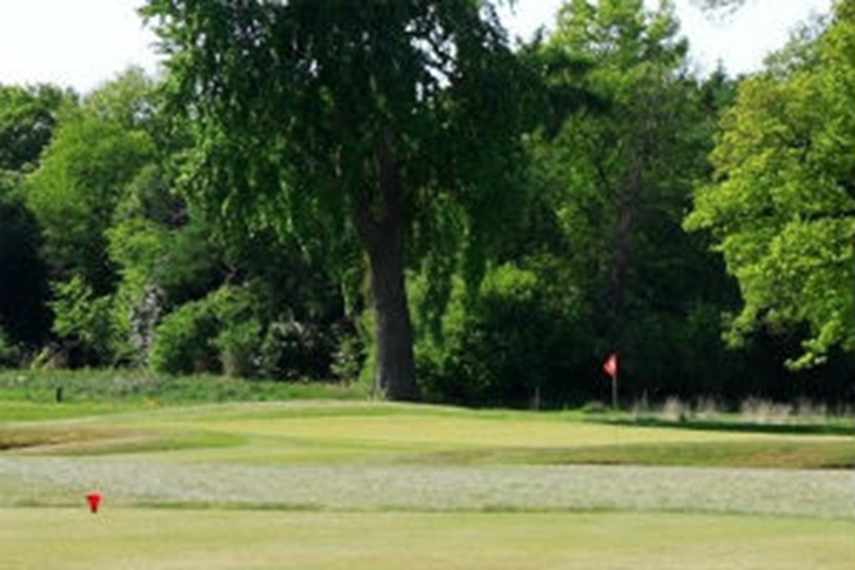 Royal Ascot Golf Club Golf Course in ASCOT Golf Course Reviews
