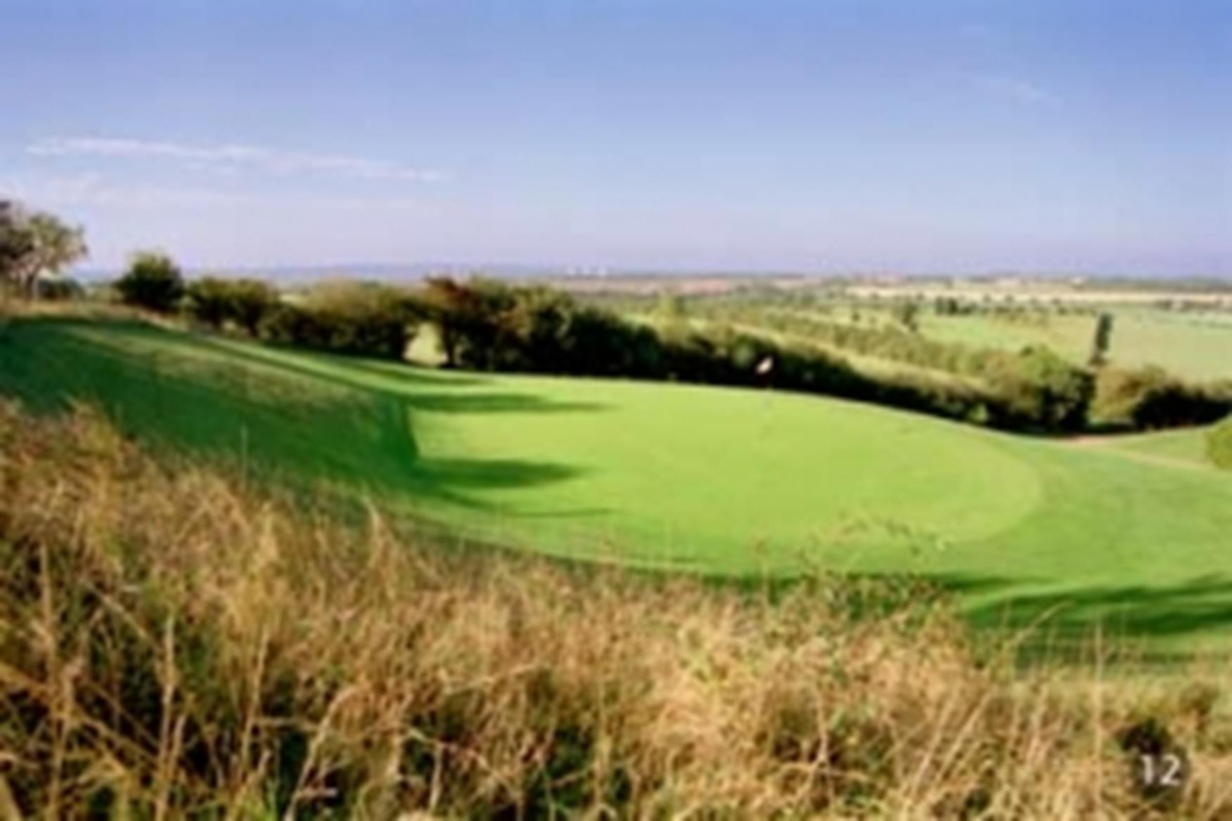 South Bedfordshire Golf Club Golf Course in LUTON Golf Course