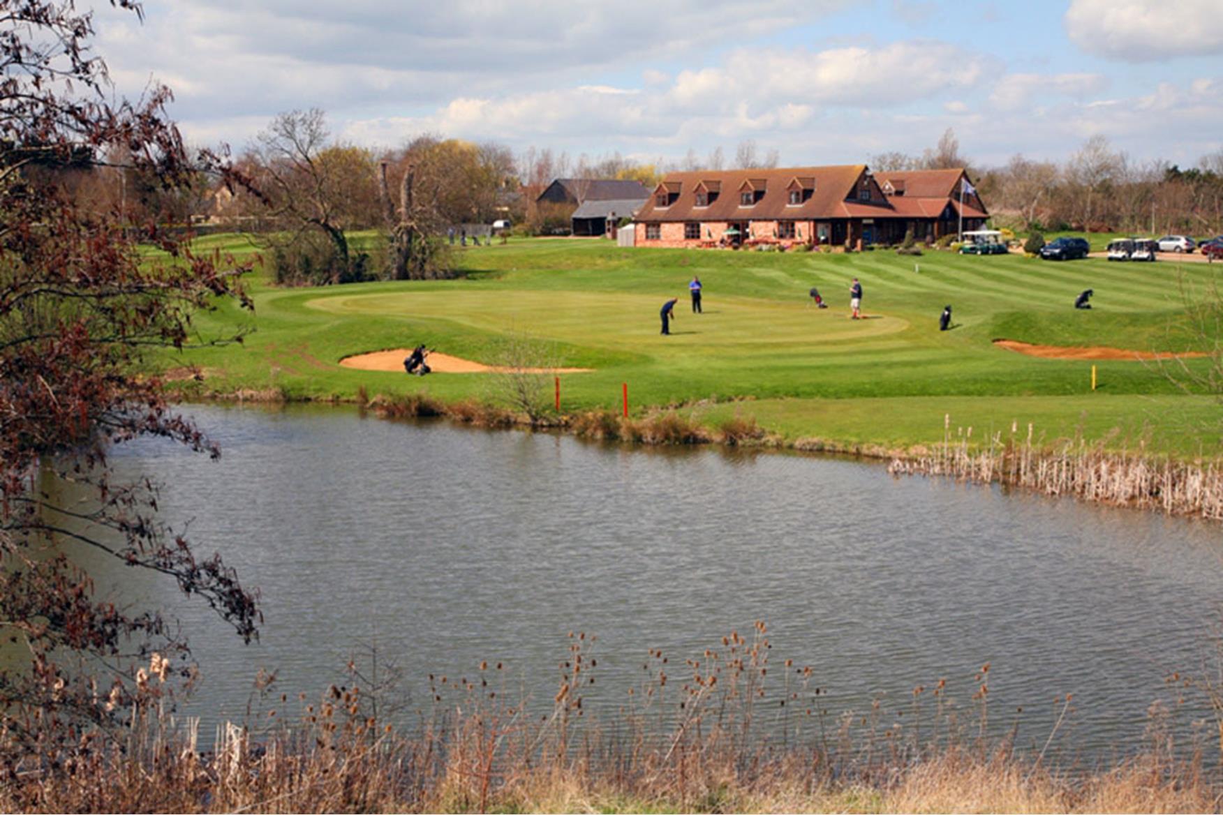 Cambridge National Golf Club Golf Course in CAMBRIDGE Golf Course