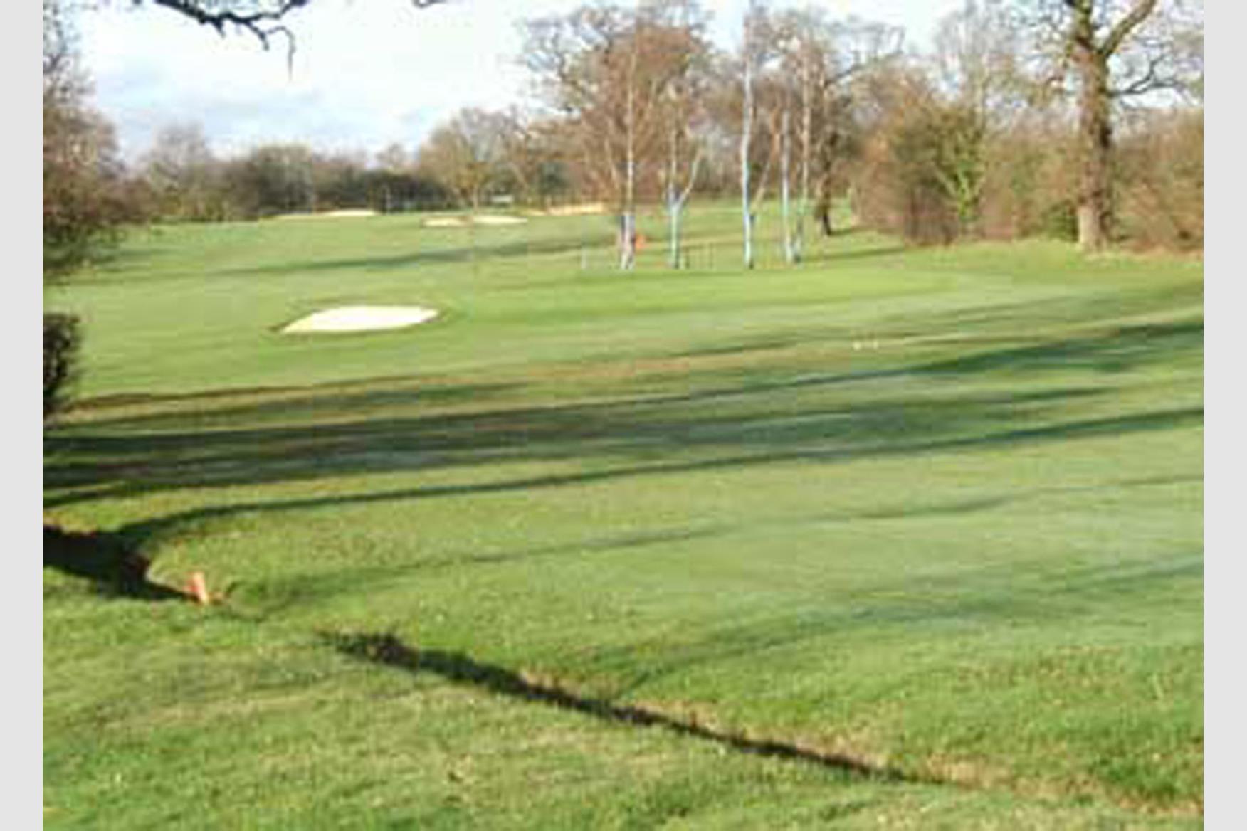 Grim's Dyke Golf Club Golf Course in PINNER Golf Course Reviews