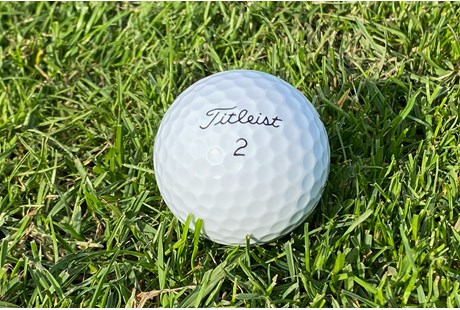 The 10 Best Amateur-Level Golf Balls You Should Consider For 2024