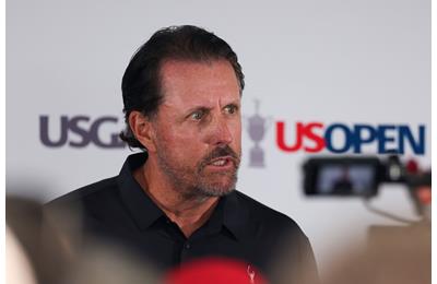 Phil Mickelson had a bombshell phone call with writer Alan Shipnuck