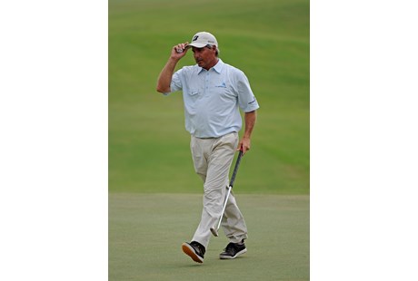 Fred Couples keeps it casual with ECCO shoes