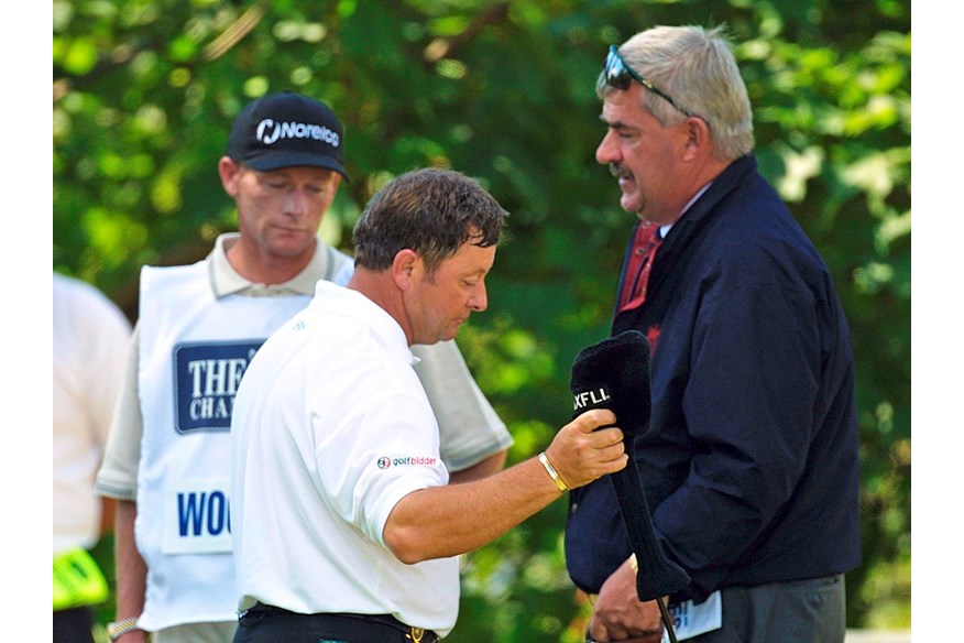 Ian Woosnam discovers he has too many clubs in the bag at The 2001 Open.