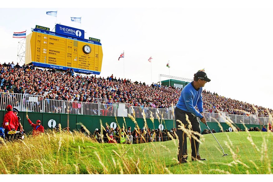 Tom Watson hits a putt during the 2009 Open Championship