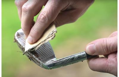 How to clean golf clubs