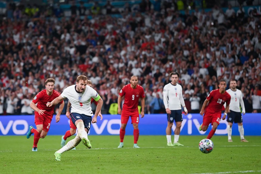 Harry Kane taking a penalty against Denmark in the Nations League.