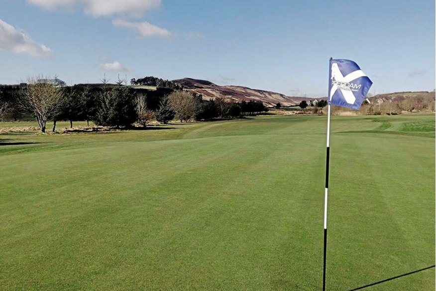 Piperdam is in the heart of 'Carnoustie country', with dramatic scenery at every turn.