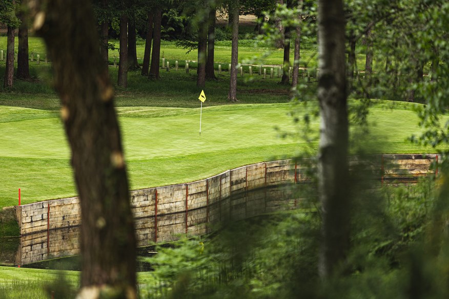 The size of Foxhills' 16th green has also increased to provide room for additional pin locations and a new bunker has been built on the left side of the green to remove the temptation of bailing out.