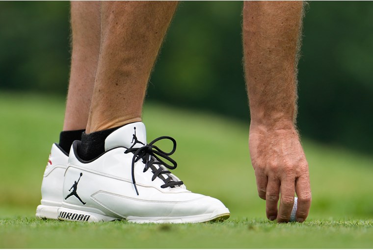 keegan bradley red shoes