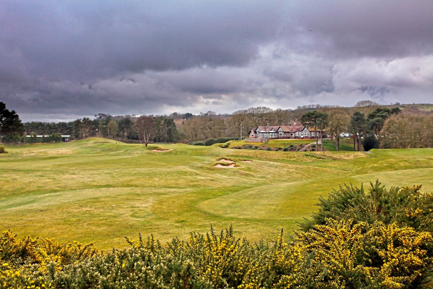 Delamere Forest's 9th hole and clubhouse.