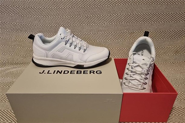 Unboxing the J.Lindeberg Range Finder golf shoe