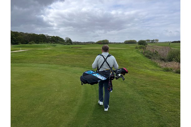 Will carrying the OGIO Fuse stand bag on course