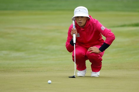 Amy Yang lines up a putt at the Mizuho Americas Open