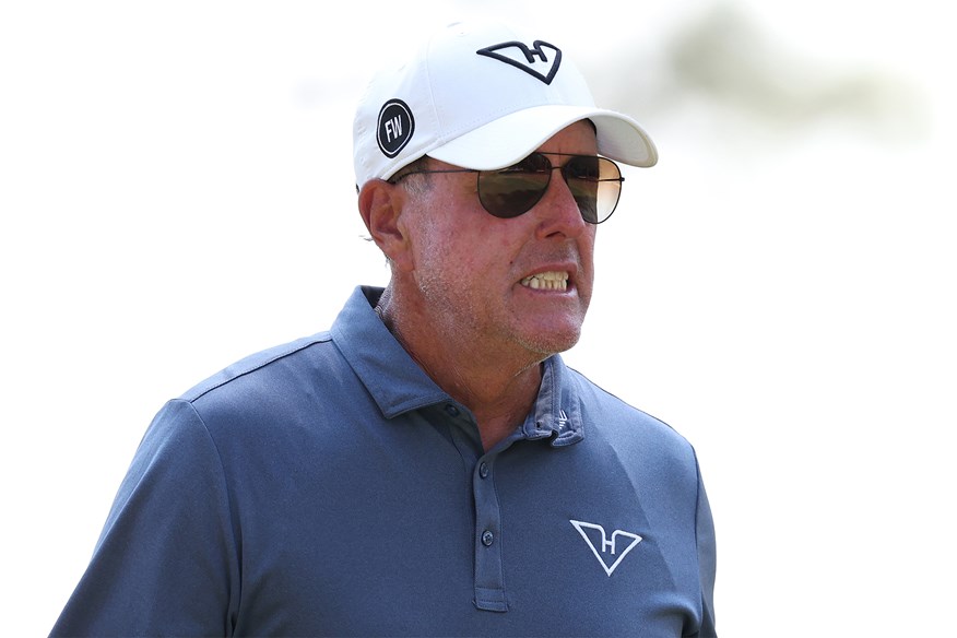 Phil Mickelson will struggle to make the cut at the US Open following on opening round 79