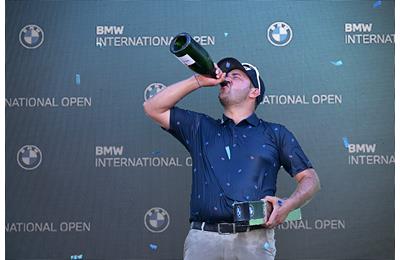 Thriston Lawrence celebrates winning the 2023 BMW International Open