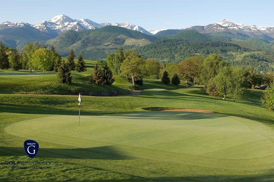 Play golf in the south of France with Golfy