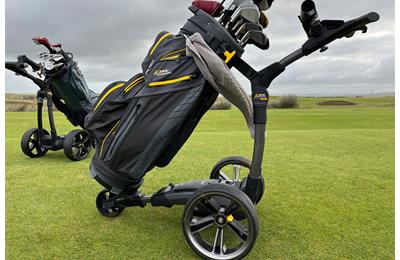 Reviewing the PowaKaddy CT8 GPS electric golf trolley.