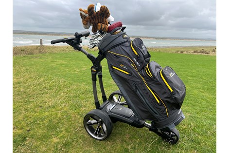 Using the PowaKaddy CT8 GPS on the golf course