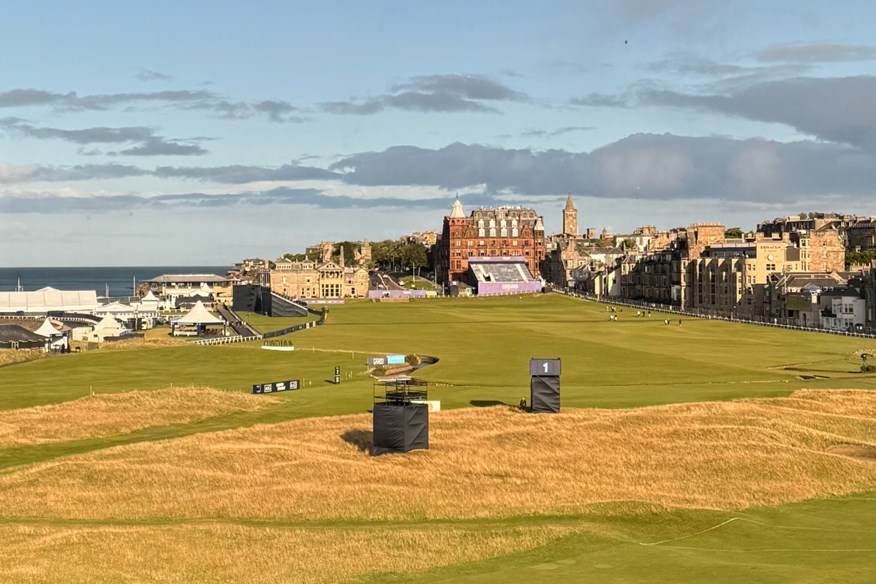 The first and 18th holes at St Andrews