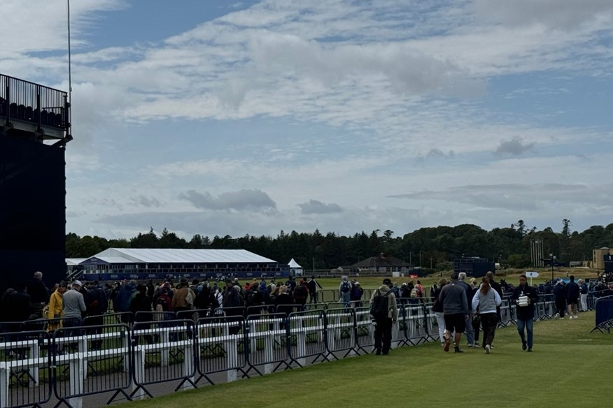 Crowds following Nelly Korda at The AIG Women's Open