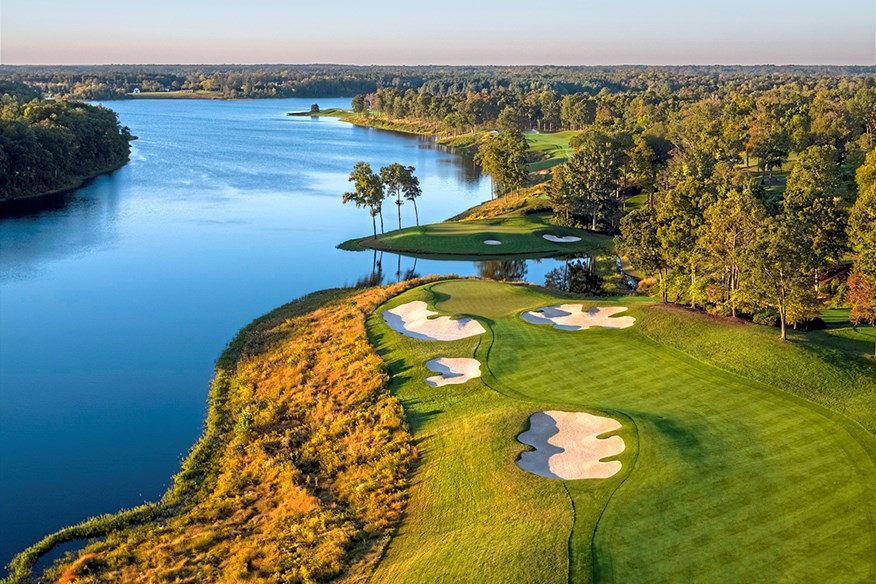 The 10th hole at Robert Trent Jones Golf Club, Virginia, USA