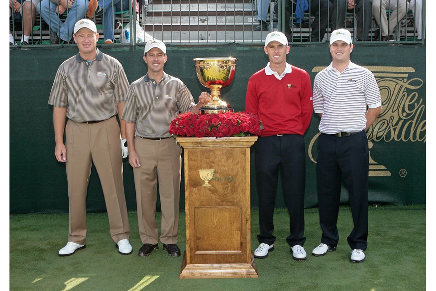 Mike Weir teamed up with Ernie Els at the 2007 Presidents Cup.