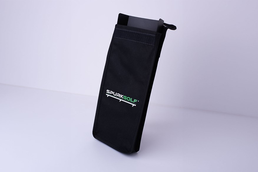 The Spurk Golf carry bag makes it easier to carry your mat without muddying your golf bag