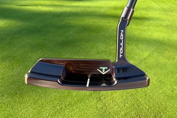 The Toulon Golf San Diego Putter comes in a 'Brilliant Chocolate' finish