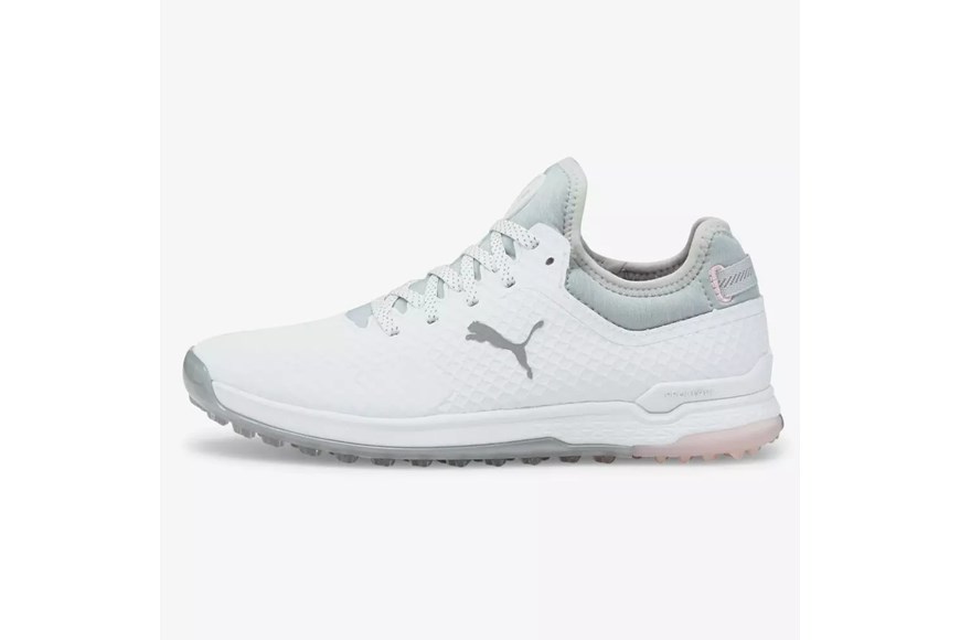 I’m a lady golfer, and these are the best deals on women’s golf gear