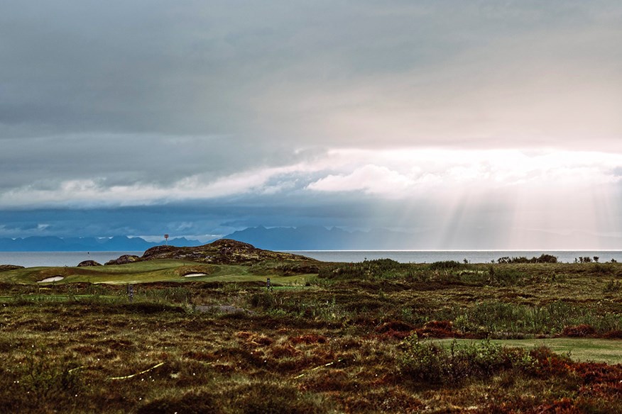 Before the storm at Lofoten Links.