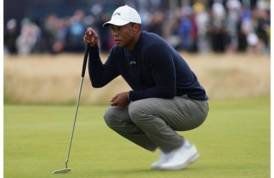 Tiger Woods' Sun Day Red Golf Shoes