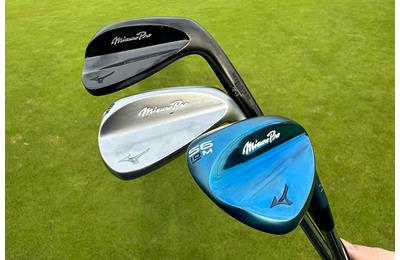 The finish options of the Mizuno T-1 Wedge