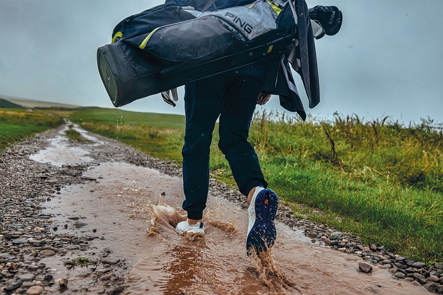 Eccom Biom H5 Shoe being tested in wet conditions on course