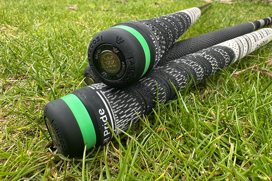 ARCCOS Smart Sensors are barely noticeable while playing, leaving you undistracted