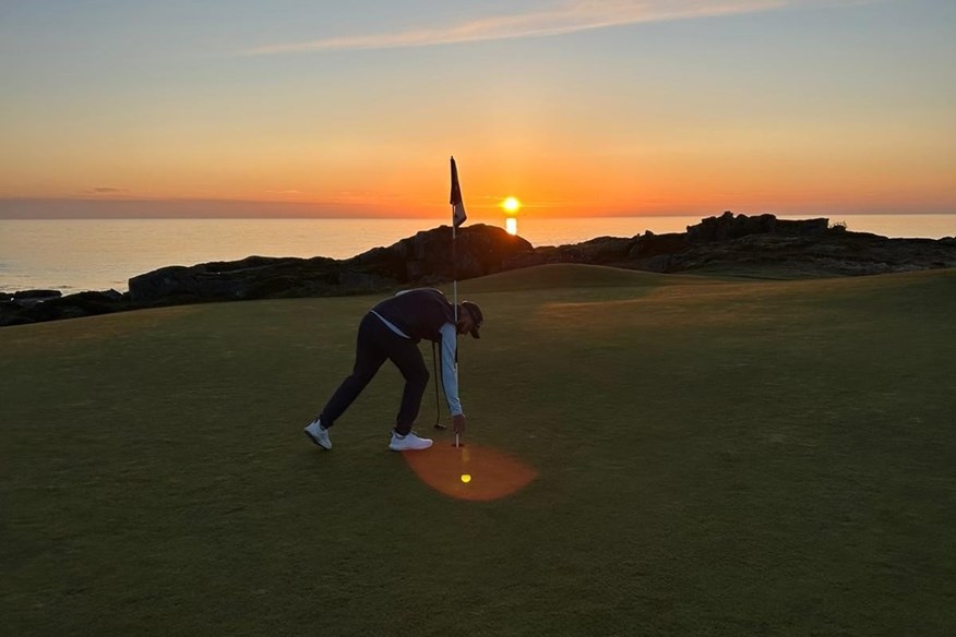 Isaac Rowlands took on the challenge at Lofoten Links in Norway to take advantage of the midnight sun.