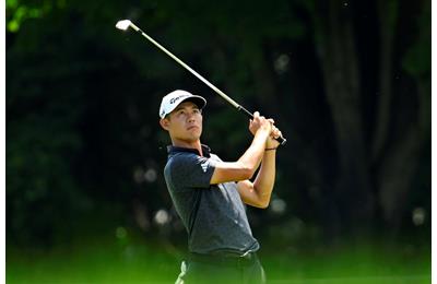 Collin Morikawa played his iron shots at the Travelers Championship with no glove.