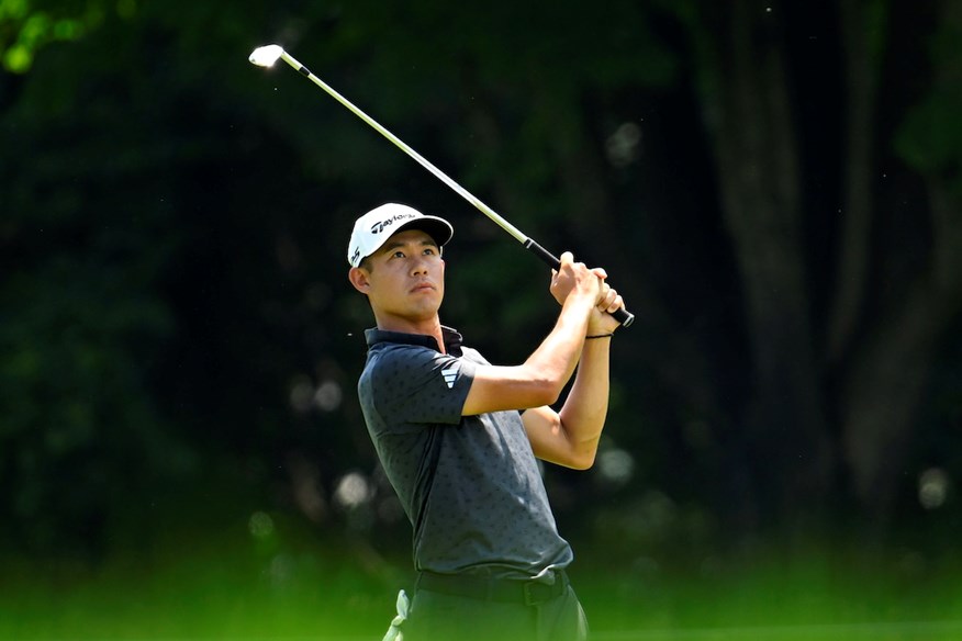 Collin Morikawa played his iron shots at the Travelers Championship with no glove.