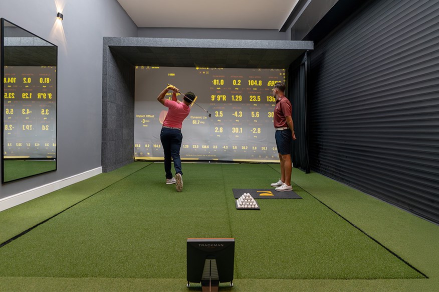 Using Platform Golf and TrackMan technologies, Yas Links Academy offers a complete simulation of golf