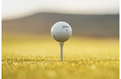Titleist launch Pro V1 AIM Performance golf balls