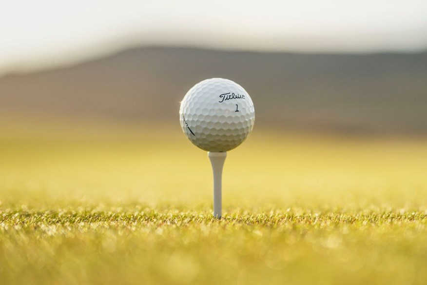 Titleist launch Pro V1 AIM Performance golf balls