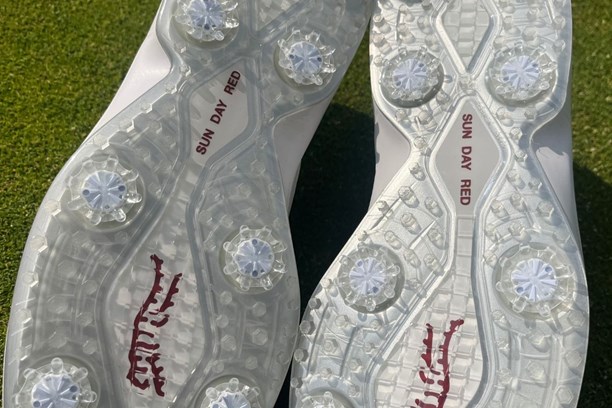 Sun Day Red Pioneer Cypress Golf Shoes