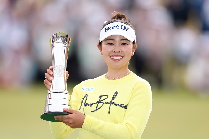 Miyu Yamashita with the AIG Women's Open trophy