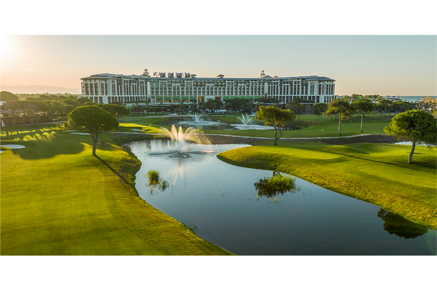 Cullinan Golf Club is home to two 18-hole golf courses that straddle the sea and river.