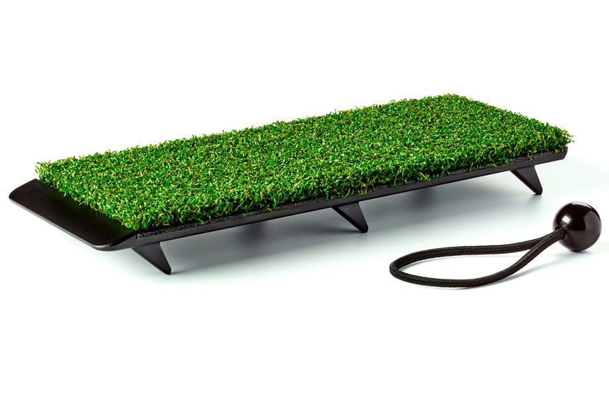The Spurk Golf Short Grass Mat.