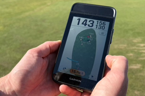 Garmin Approach G82 review: Is it worth the money?