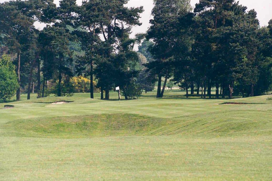 Farnham Park Golf Club | Golf Course in SLOUGH | Golf Course Reviews ...