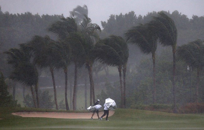 golf-storm